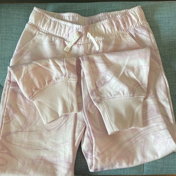 Gap Kids Sweatshirt & Jogger Set - Picture 5 of 6